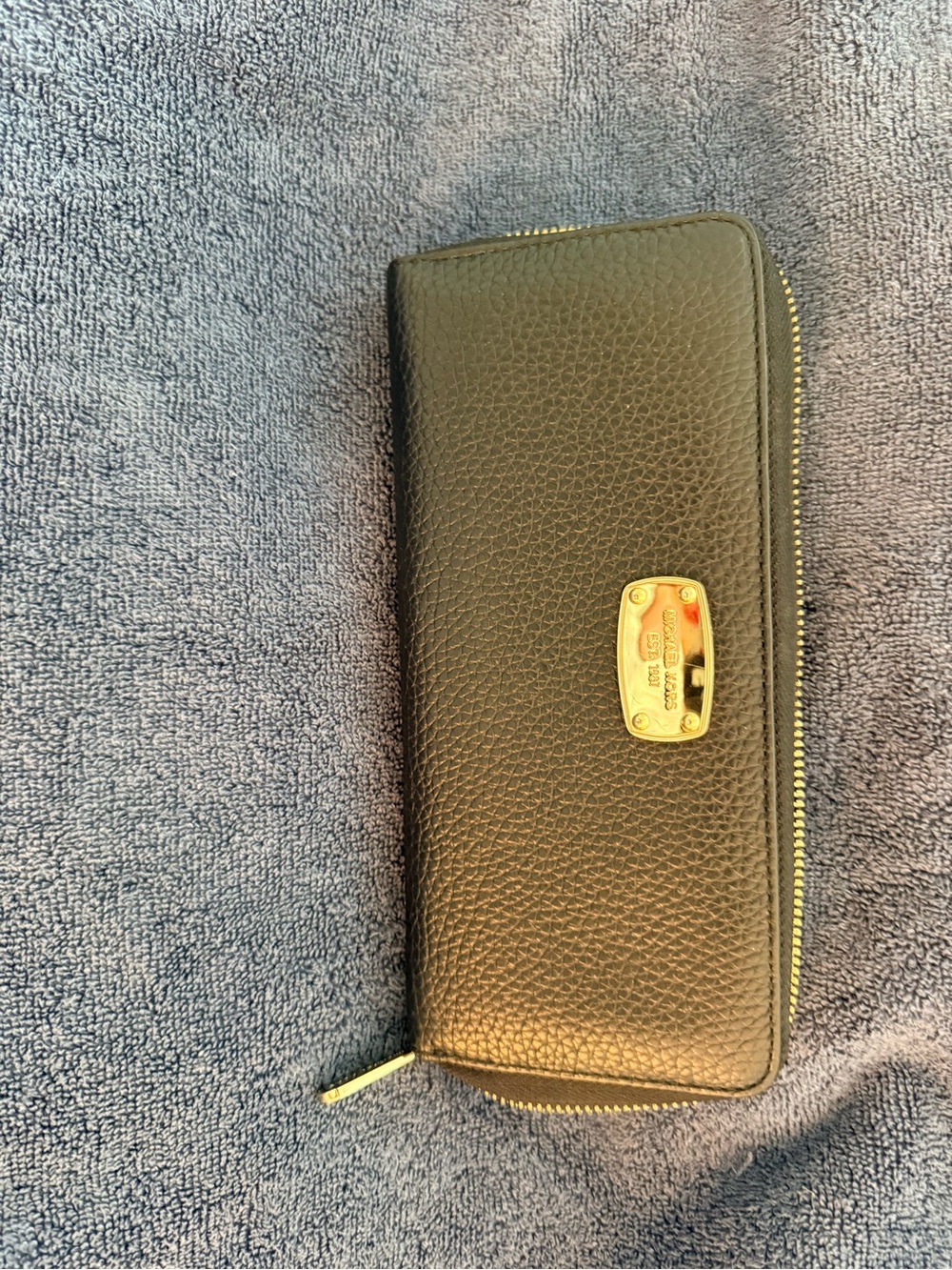 Michael Kors Black Pebbled Leather Zip Wallet Phone Case with Gold Plate